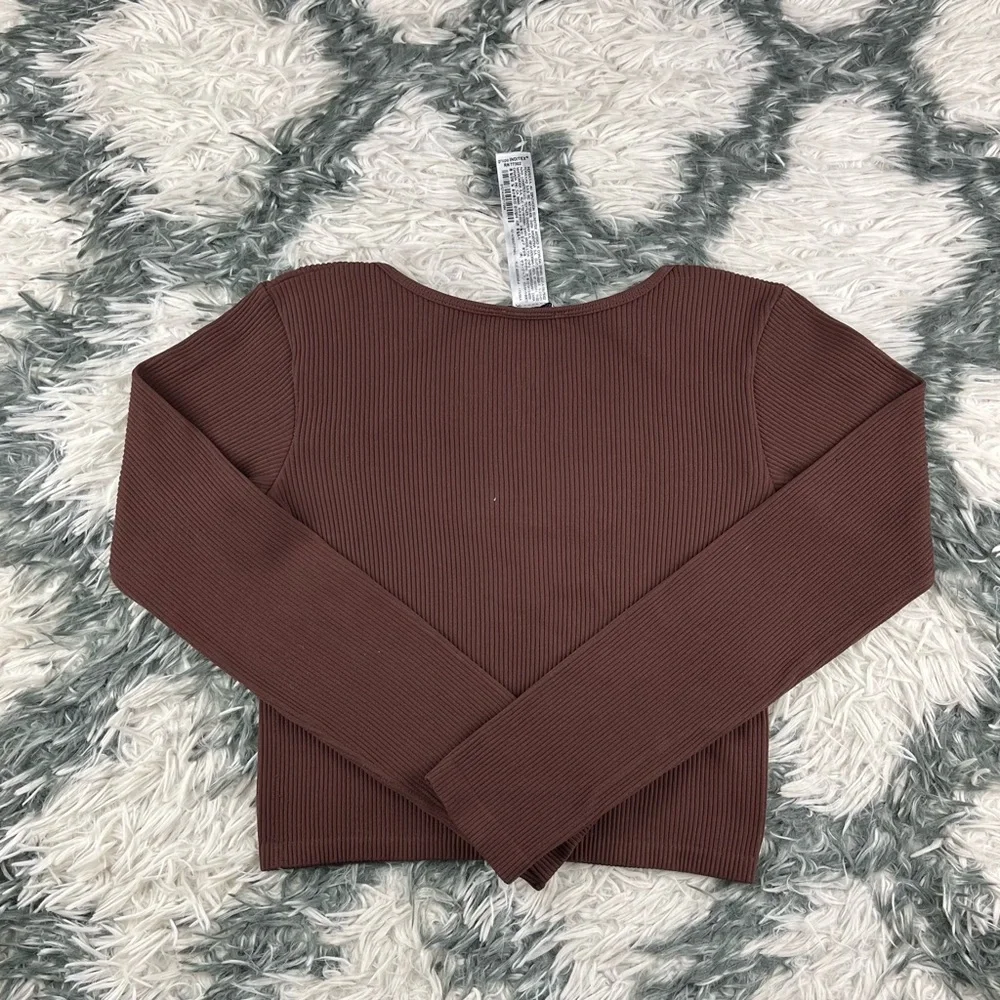 Zara Women's Brown Limitless Contour Seamless Ribbed Long Sleeve Crop Top Medium